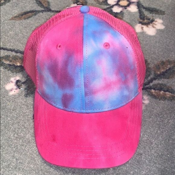 Pug the dye adjustable hat - Picture 1 of 5